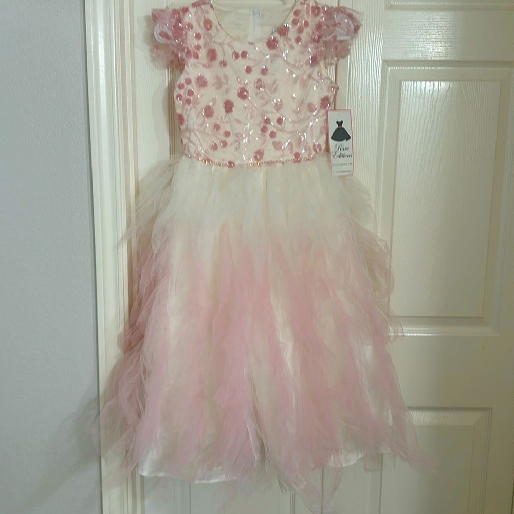 Girls dress